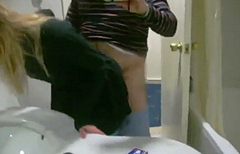 Трахнул чужую жену в ванной