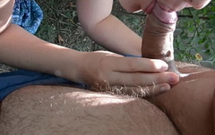 Трахнул в огороде доярку