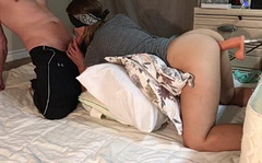 Ревнивый муж придумал как трахать жену в два члена