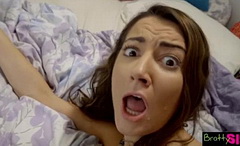 Брат засадил сестре. Шок видео!