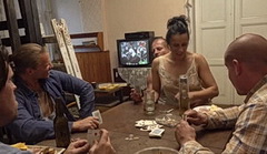 Бомжи, напившись мочи стали ебать по КРУГУ грязную шалаву