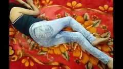 Снял трусики с пьяной сестры, присунув в сухую киску