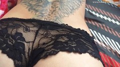 Отчим входит в мою комнату и будит меня своим членом