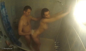 Теща-сука дома, пришлось ебаться в ванной!